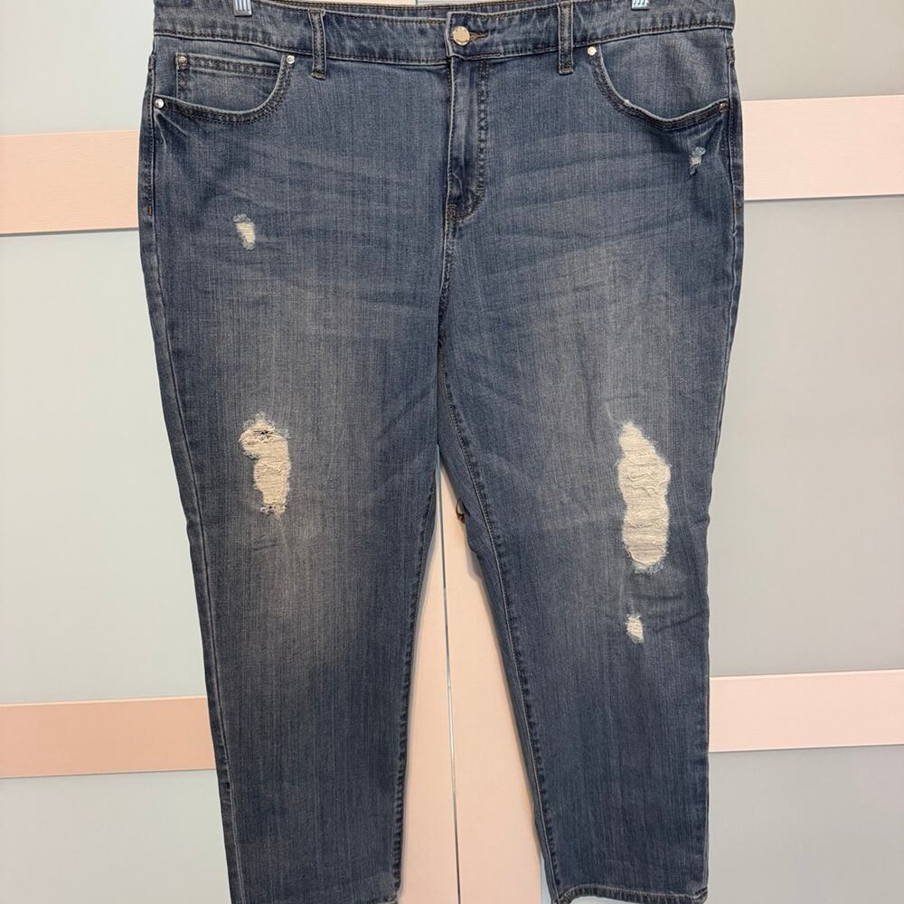 Jennifer Lopez Boyfriend Jeans Women’s Size 18 Distressed Light Wash Denim Plus